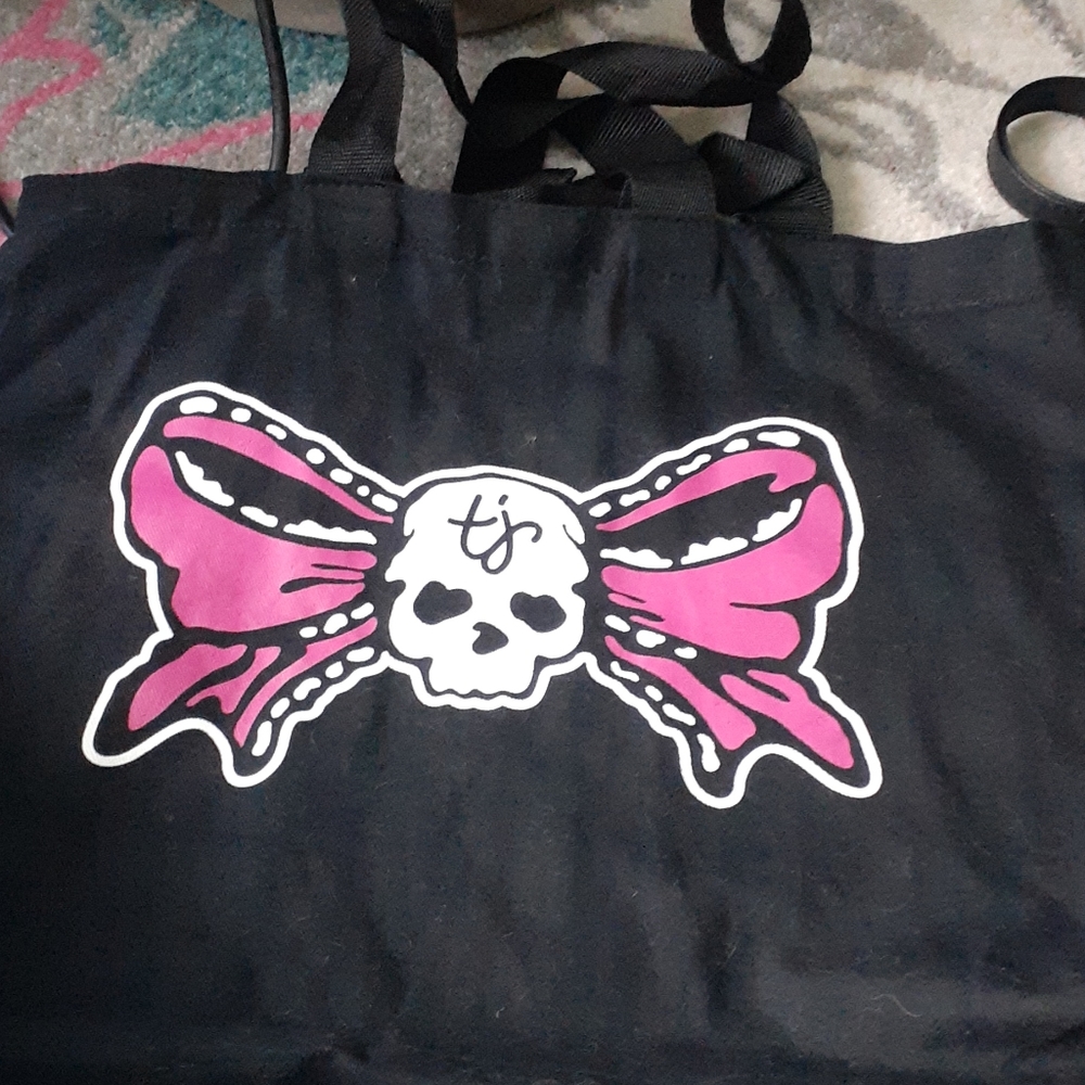 Tote bag